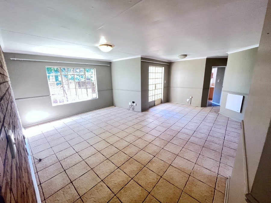 2 Bedroom Property for Sale in Heuwelsig Free State